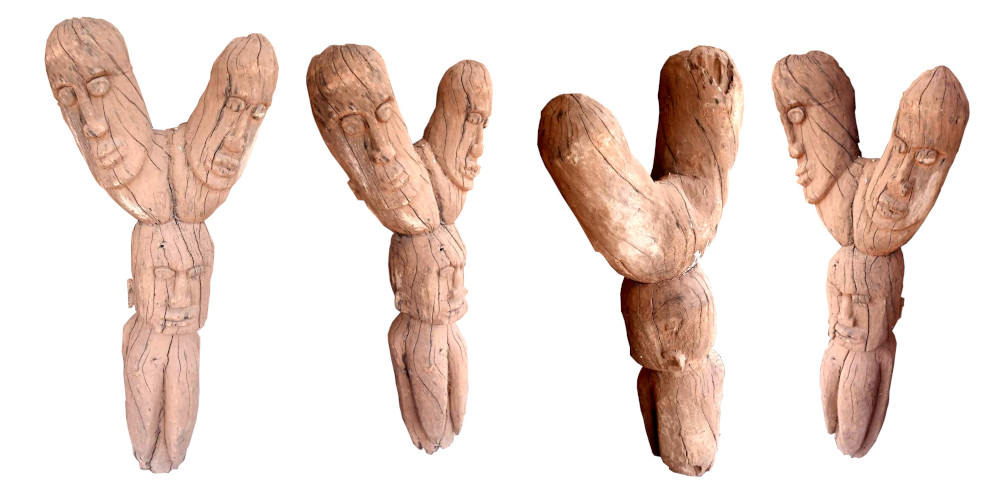 Statue Lobi totem tricéphale